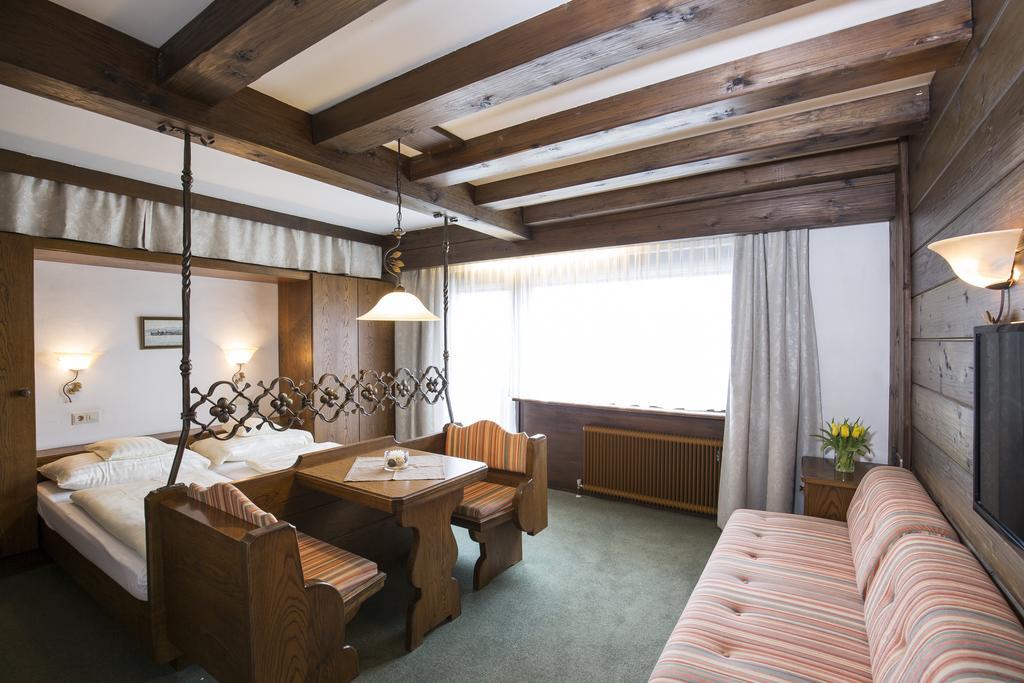 Hotel Altmuensterhof エクステリア 写真